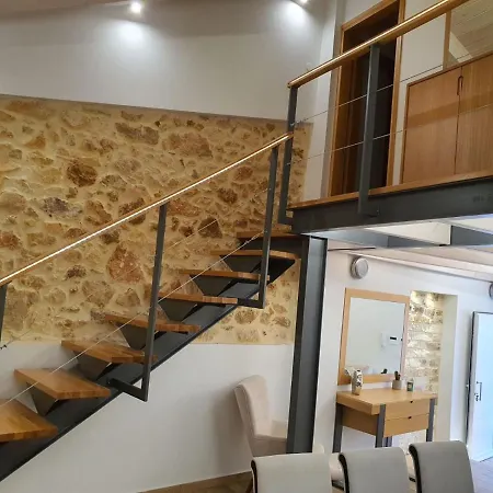 Smart Luxury Amperia House