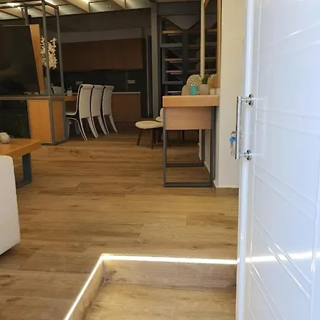 Smart Luxury Amperia House