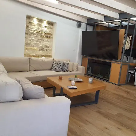 Smart Luxury Amperia House Дом отдыха